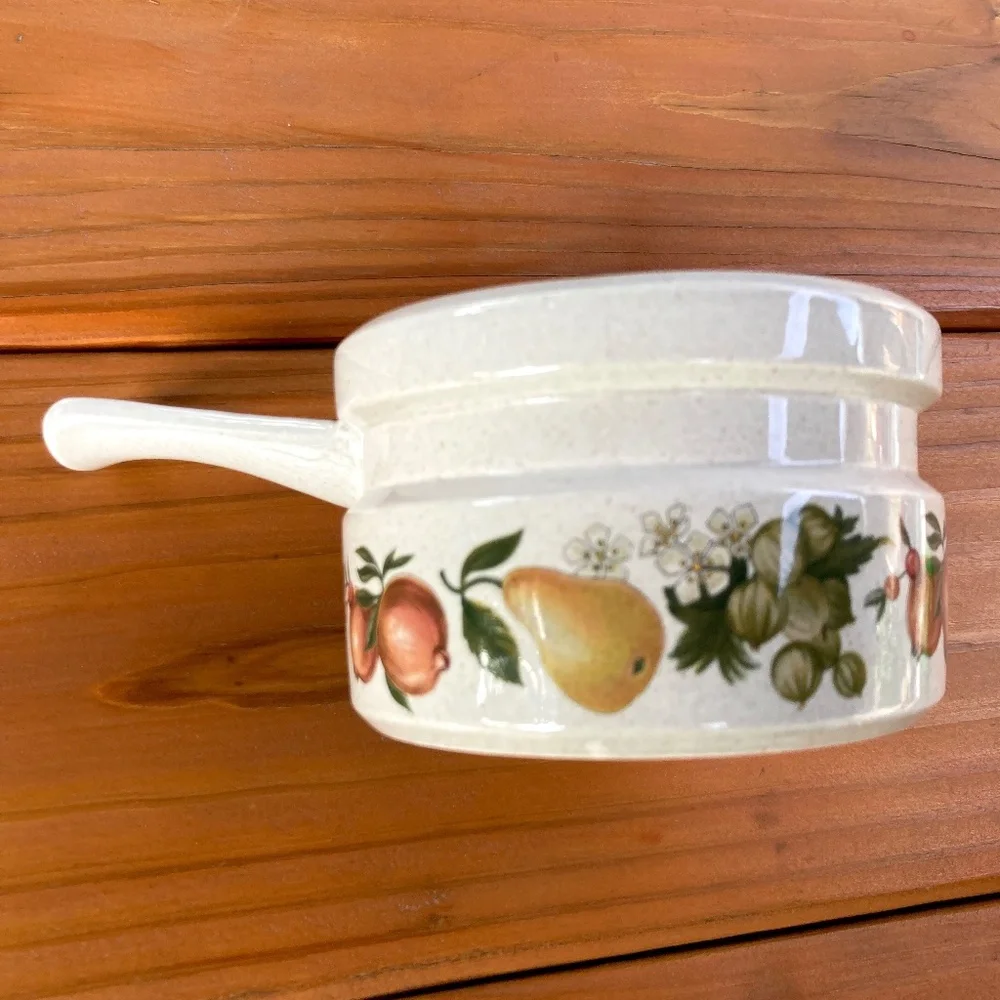 Wedgwood Quince Gravy Boat Made in England Fruit Design